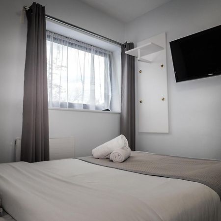 Sky Nights Hotel London Heathrow Хитроу Экстерьер фото