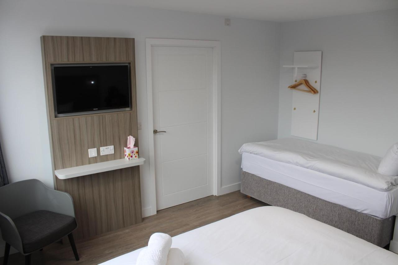 Sky Nights Hotel London Heathrow Хитроу Экстерьер фото
