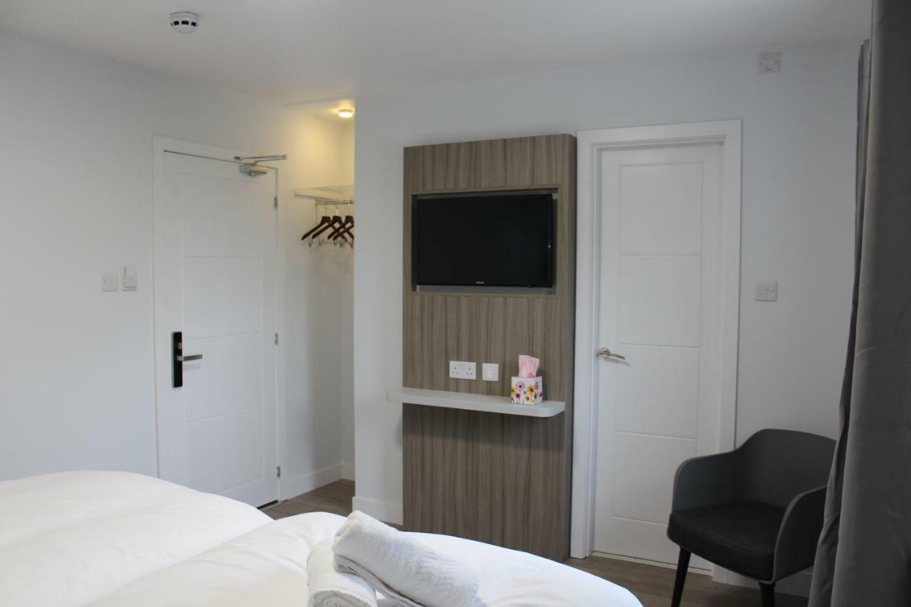 Sky Nights Hotel London Heathrow Хитроу Экстерьер фото